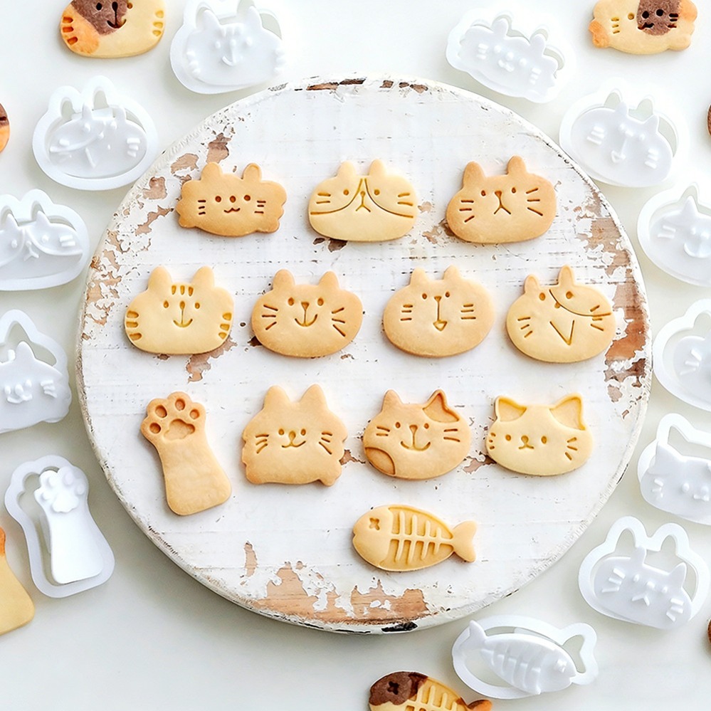 Kitchen Gadgets Worth Buying - Cute Kitten DIY Stamp Cookie Cutters